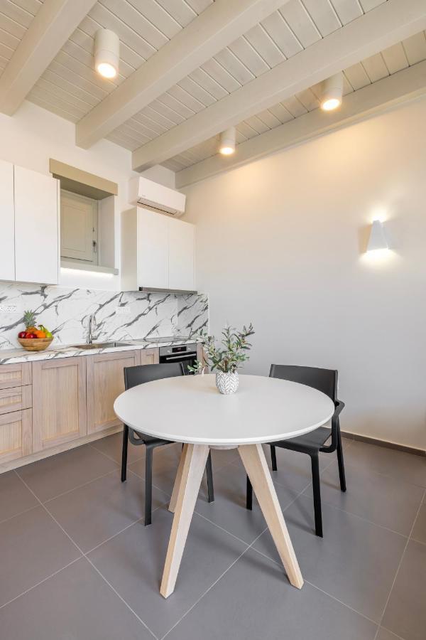 Chalki Sunrise Suites Extérieur photo